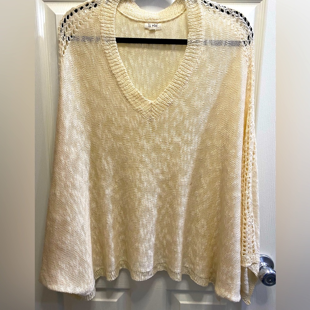 La Miel angel wing sleeve sweater size large